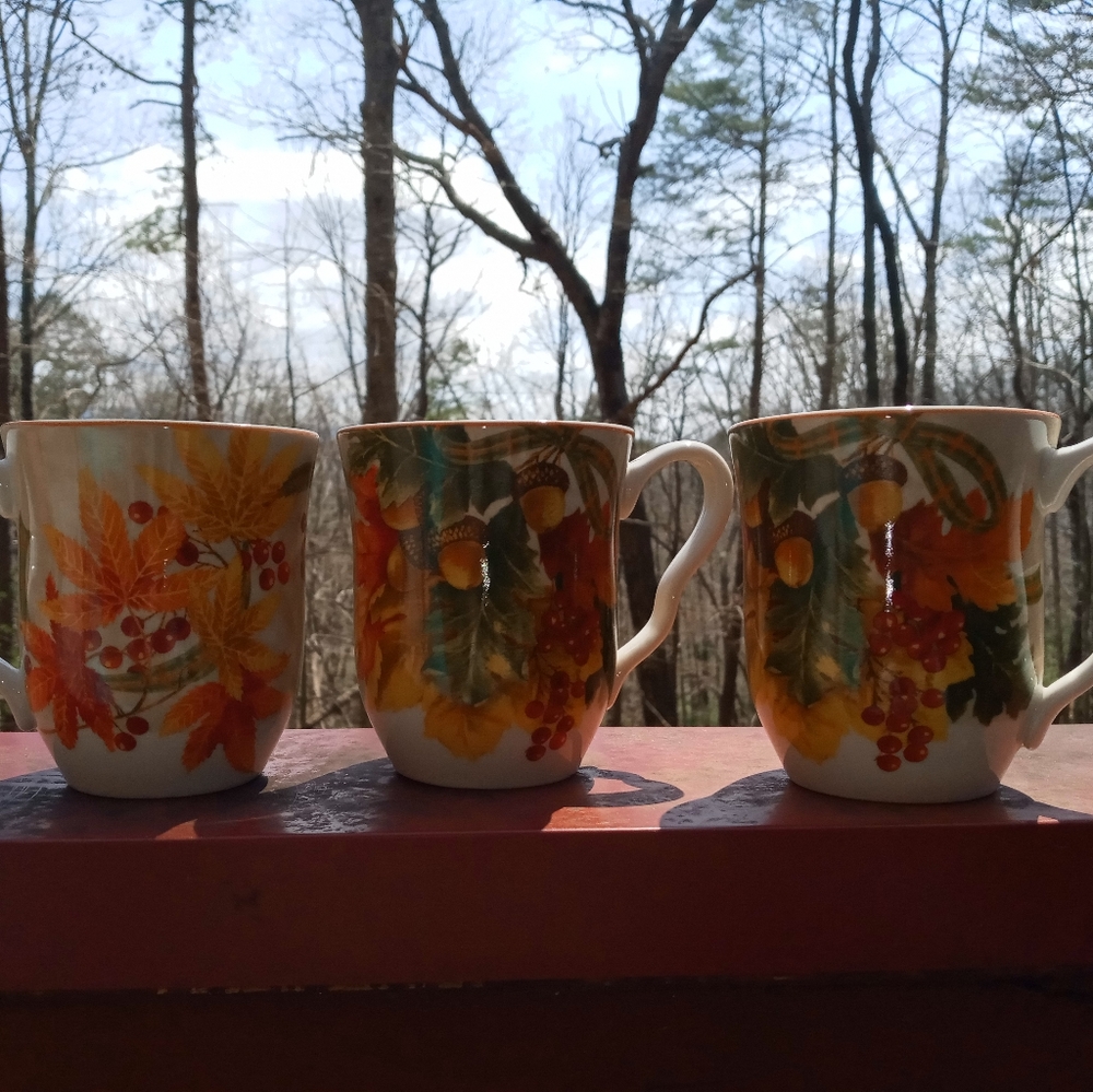 222 Fifth Thanksgiving mugs